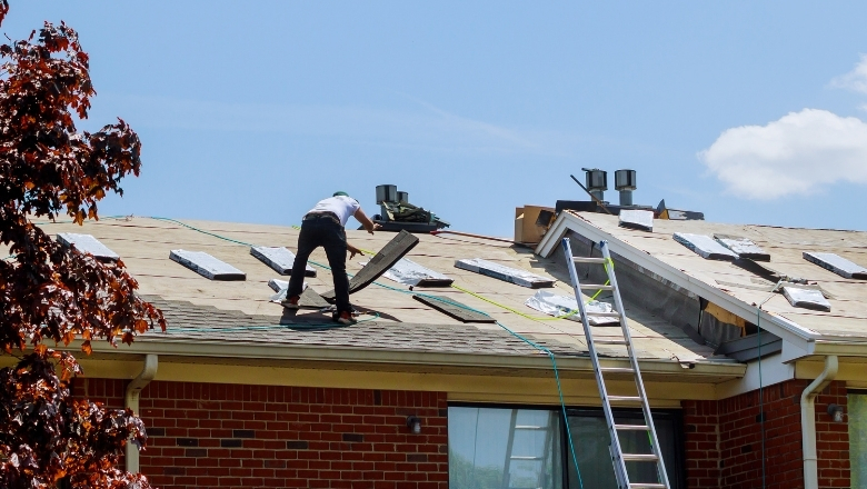 When Should You Start Planning for a Roof Replacement? Warning Signs and Timeline